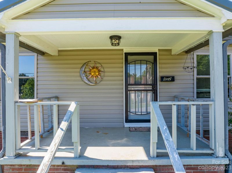 802 E Klutz St, Maiden, NC 28650