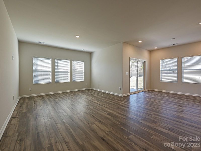 1608 Baymont Ct, Stanley, NC 28164