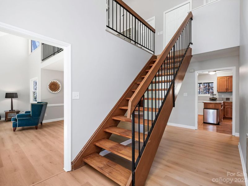 7256 Leaves Ln, Charlotte, NC 28213