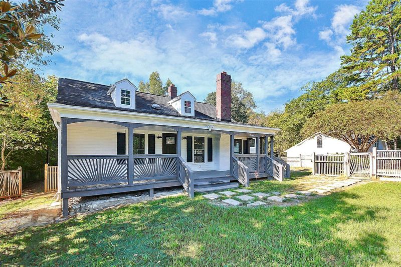 10621 Mount Holly Rd, Charlotte, NC 28214