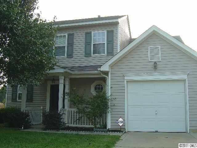 4737 Fox Thorne Dr, Charlotte, NC 28216