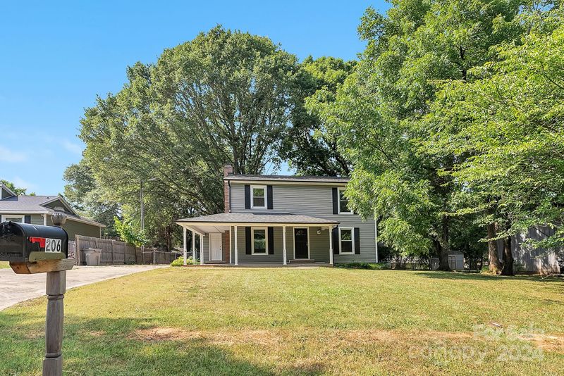 206 King George Ln, Gastonia, NC 28056