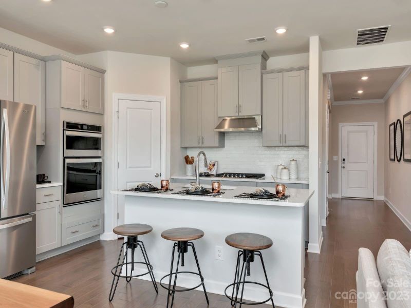1616 Baymont Ct, Stanley, NC 28164