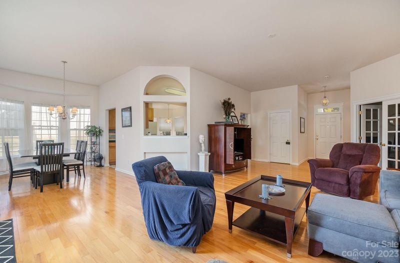 6918 Babbling Brook Ln, Concord, NC 28025