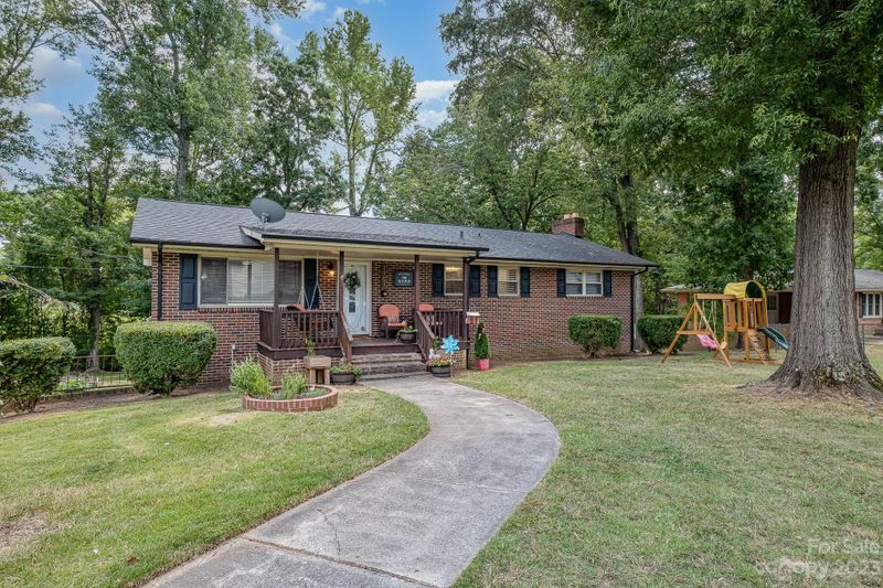 1101 Sunset Dr, Kannapolis, NC 28081
