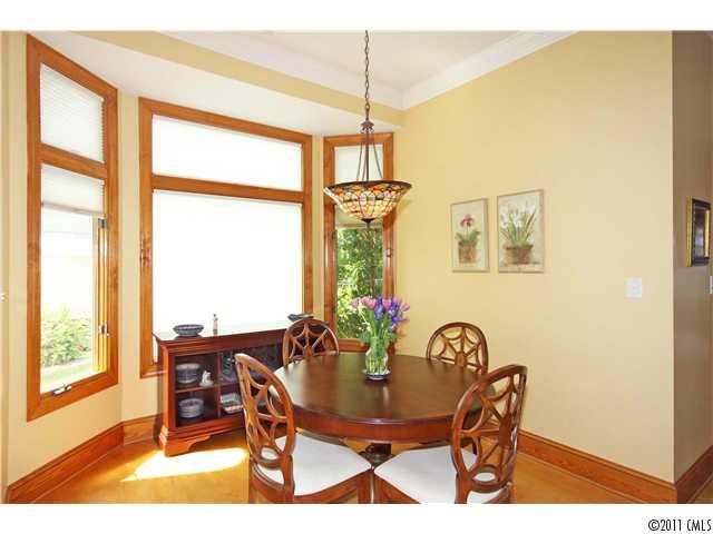 2722 Camden Pointe Dr, Sherrills Ford, NC 28673