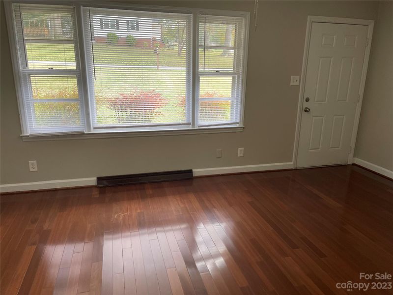 102 Lakeview Dr, Belmont, NC 28012