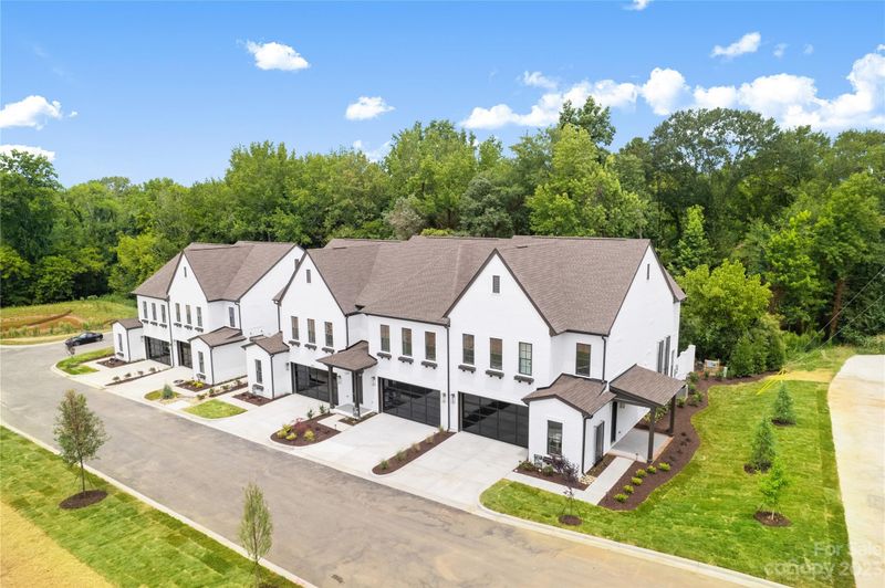 6318 Providence Rd, Charlotte, NC 28226
