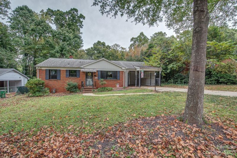 5039 Erickson Rd, Charlotte, NC 28205
