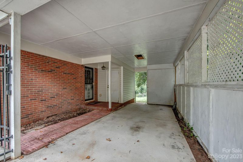 5039 Erickson Rd, Charlotte, NC 28205