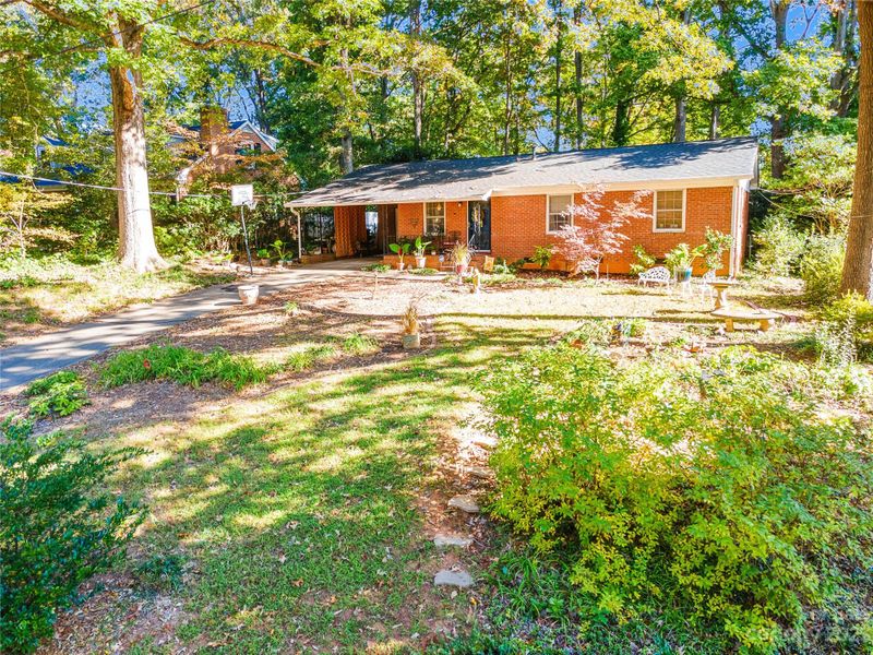 1236 Monroe Dr, Gastonia, NC 28054