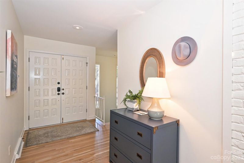 9206 Sandburg Ave, Charlotte, NC 28213