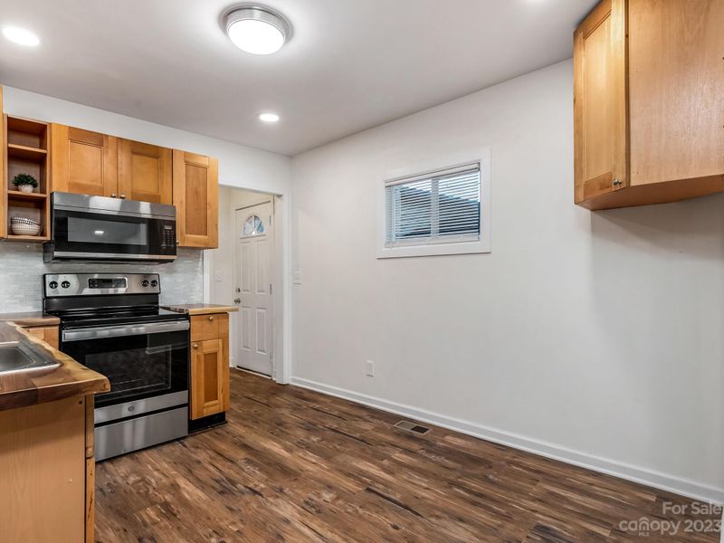 2741 Remington St, Charlotte, NC 28216
