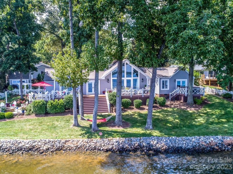 5150 Glenwood St, Sherrills Ford, NC 28673