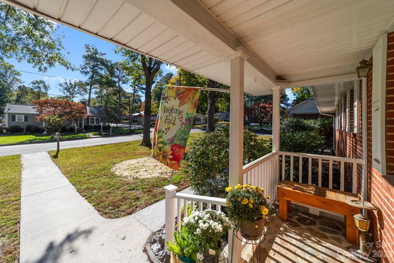 643 Hyde Park Dr NE, Concord, NC 28025