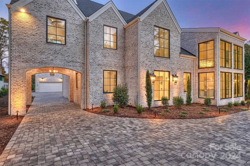 3735 Abingdon Rd, Charlotte, NC 28211