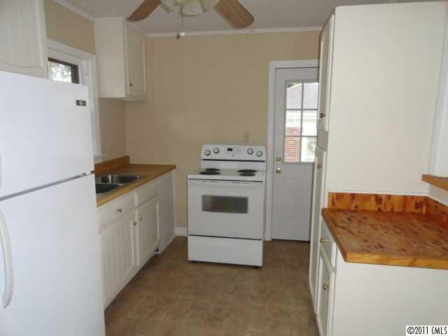 3933 Barlowe Rd, Charlotte, NC 28208
