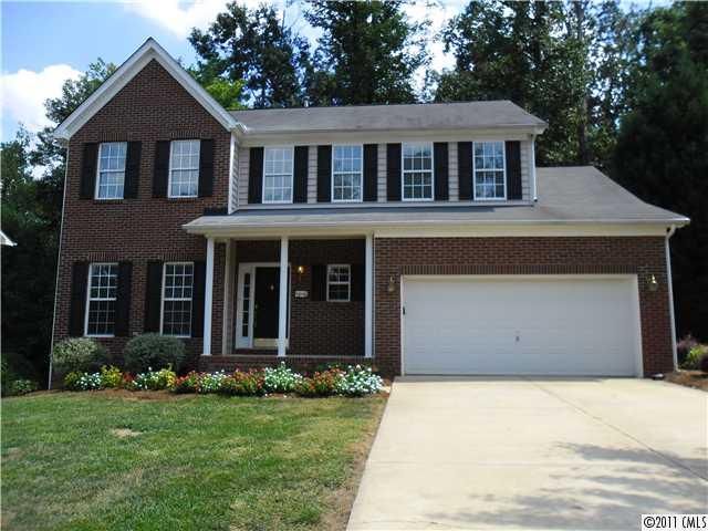 3035 Glen Summit Dr, Charlotte, NC 28270