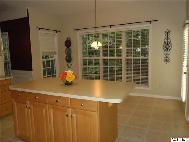 3035 Glen Summit Dr, Charlotte, NC 28270