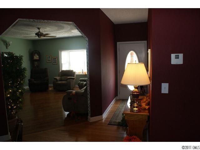 106 Hidden River Ln, Statesville, NC 28625