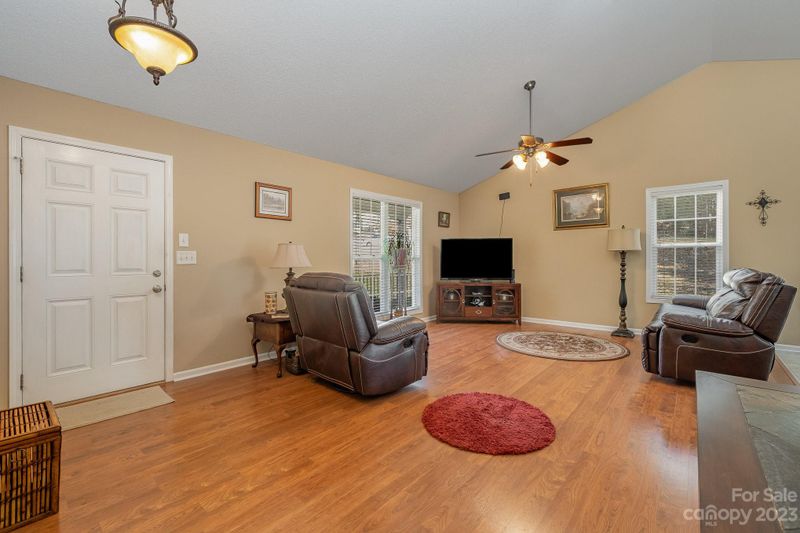 105 Edison Ct, Stanley, NC 28164