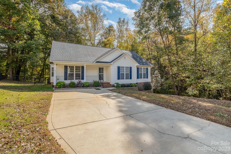 105 Edison Ct, Stanley, NC 28164
