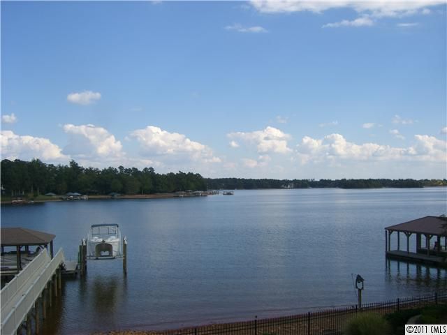 431 Bay Harbour Dr, Mooresville, NC 28117