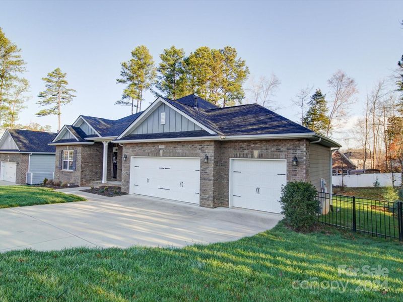 7193 Barleywood Dr, Locust, NC 28097