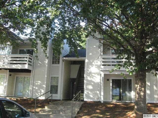 9615 Vinca Cir #C, Charlotte, NC 28213