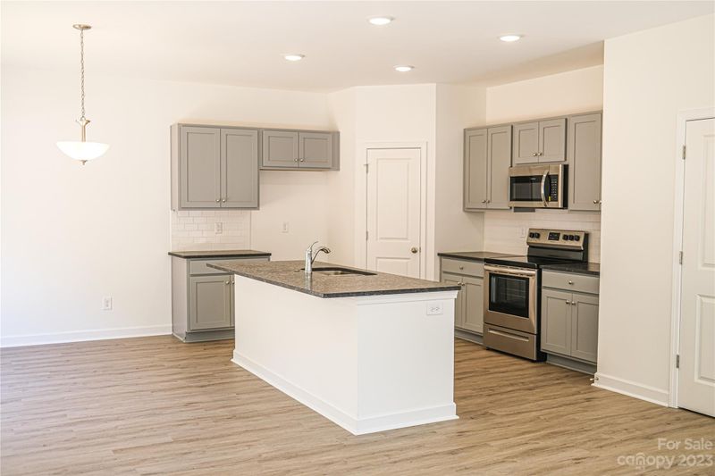 499 Kacys Way Pl SE, Concord, NC 28025