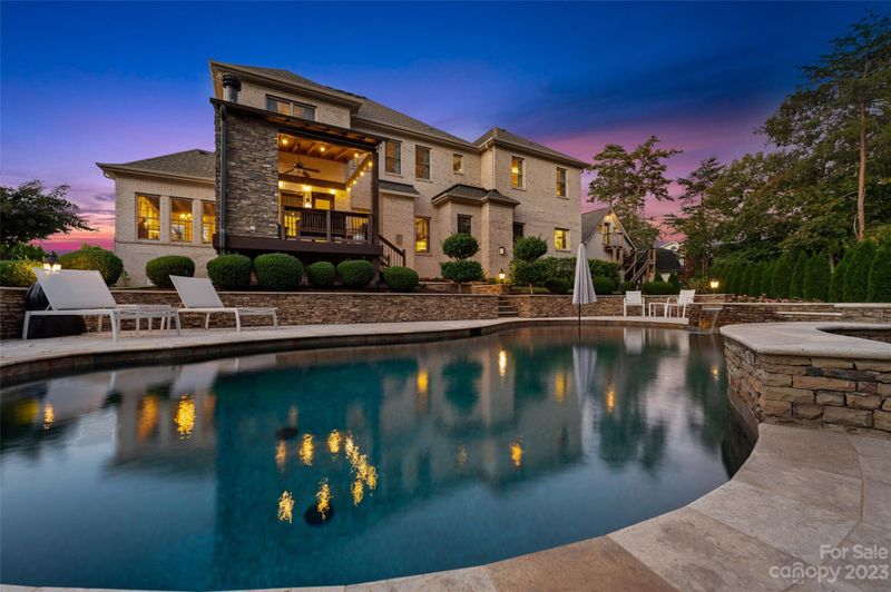 823 Harvest Pointe Dr, Fort Mill, SC 29708