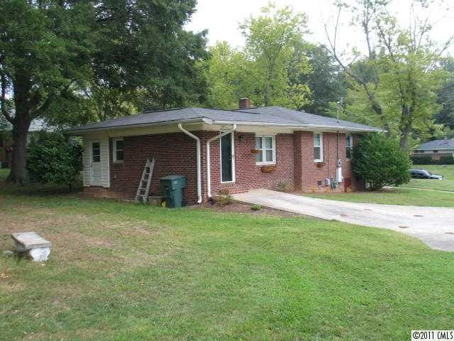 835 Hillcrest Ave, Gastonia, NC 28052