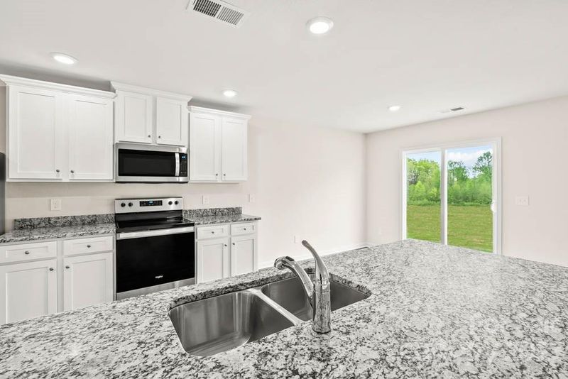 3304 Burberry Dr, Gastonia, NC 28052