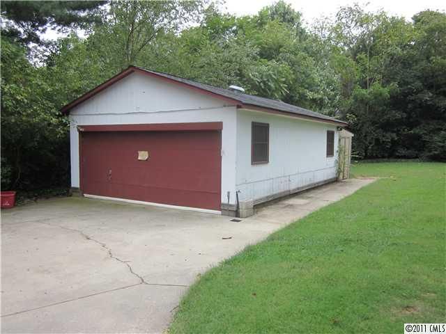 169 N Park St, Statesville, NC 28677