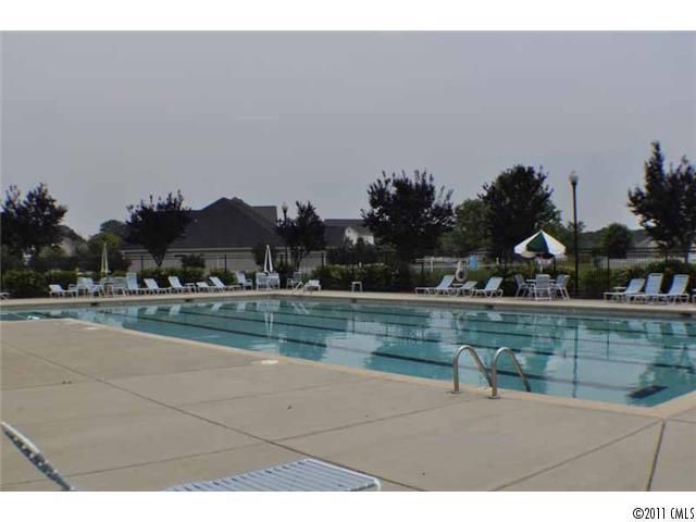 7585 Woodcrest Dr, Stanley, NC 28164