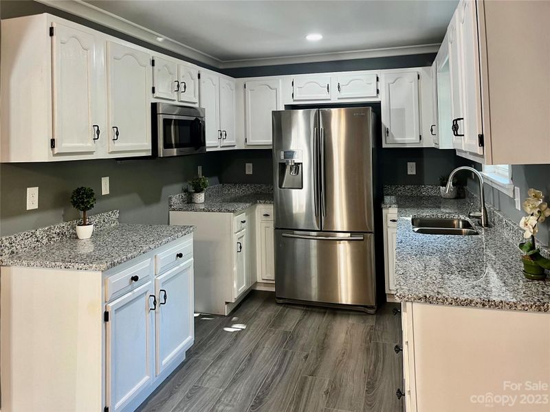 431 Harrison St, Statesville, NC 28677