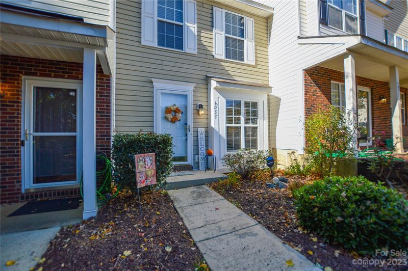 6055 Cougar Ln, Charlotte, NC 28269