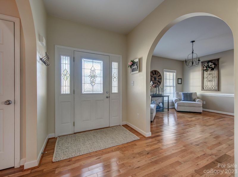 2011 Roadrunner Rd, Clover, SC 29710