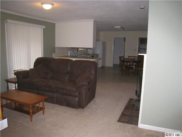722 Willow Ln, Harrisburg, NC 28075