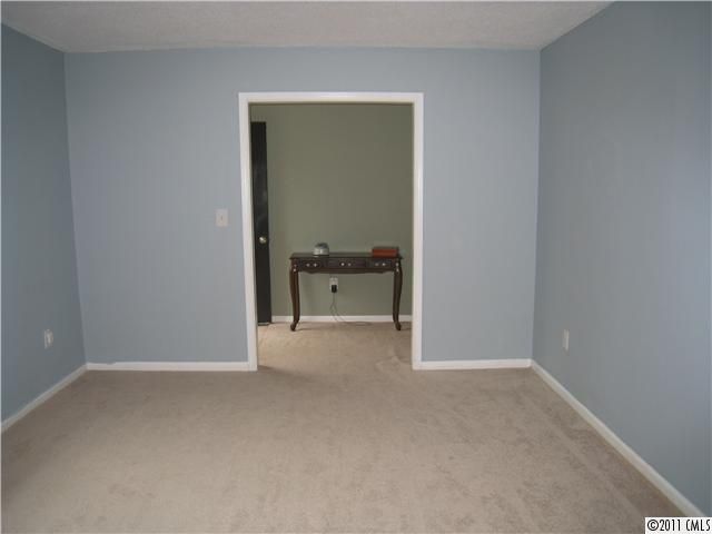 722 Willow Ln, Harrisburg, NC 28075