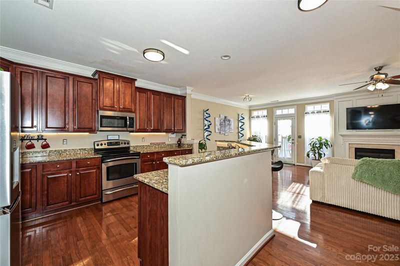 20556 Harbor View Dr, Cornelius, NC 28031