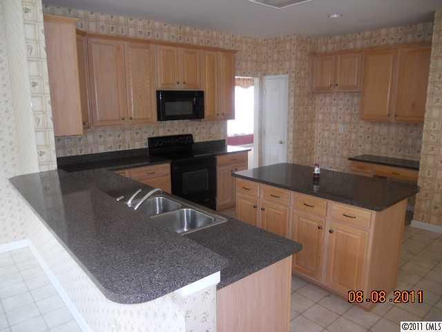 7440 Mountain Ridge Dr, Stanley, NC 28164