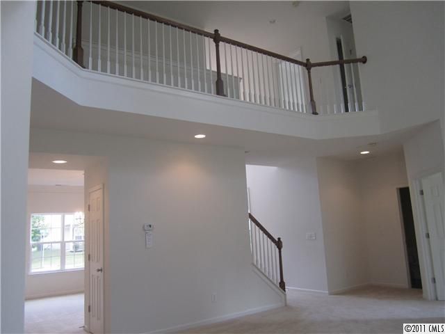 1615 Swan Dr, Charlotte, NC 28216