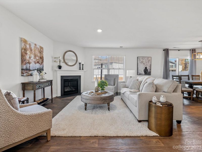 808 Xander Dr, Charlotte, NC 28214