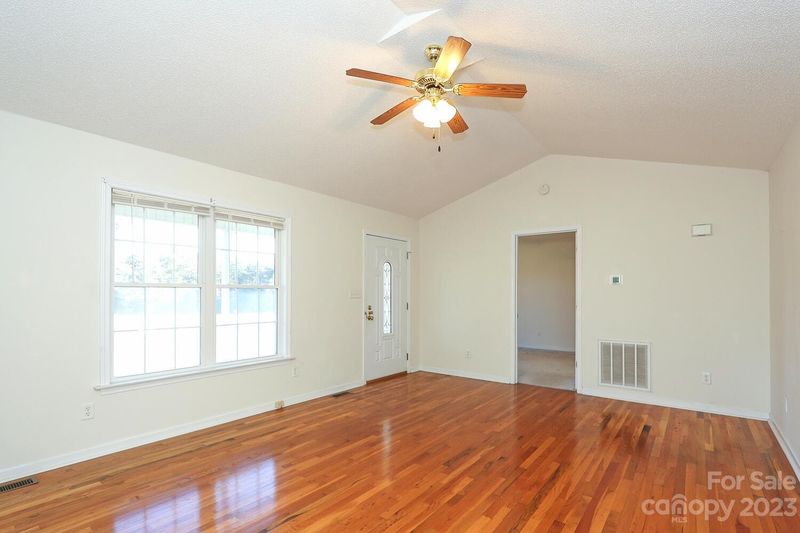 4640 Garys Pl, Crouse, NC 28033