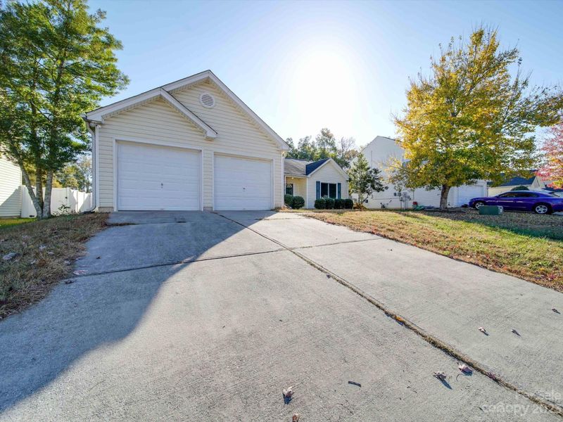 3923 Edgeview Dr, Indian Trail, NC 28079