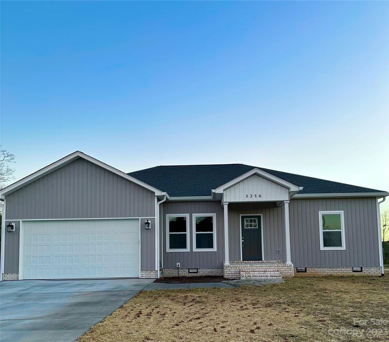 3256 Snow Creek Rd, Hickory, NC 28601