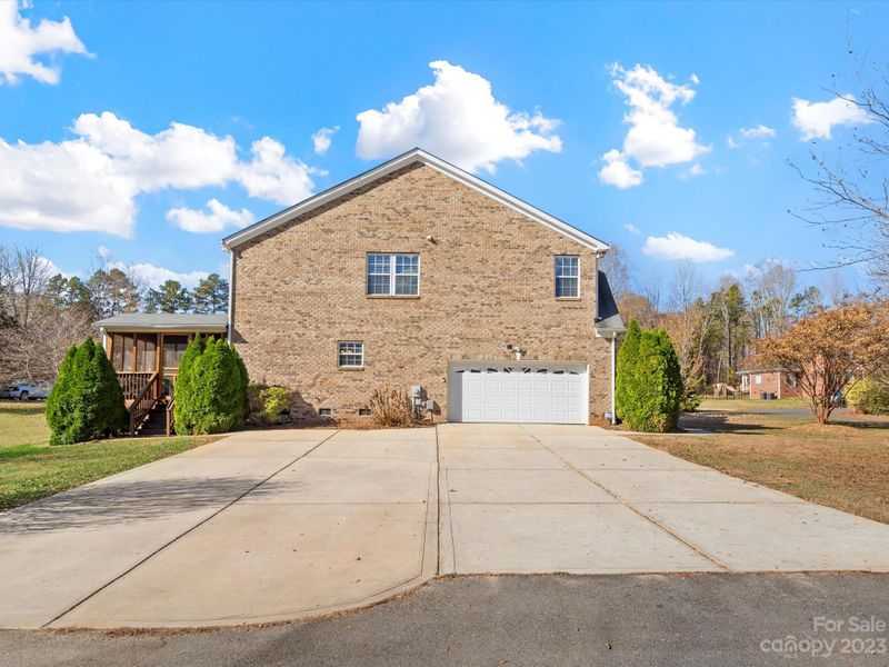 16511 Cabarrus Rd, Charlotte, NC 28227