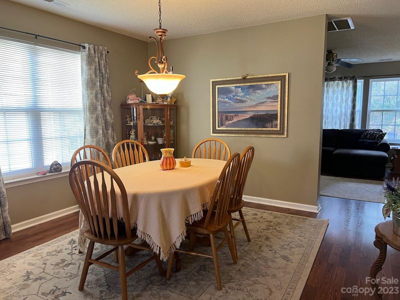 2113 Waters Trail Dr, Charlotte, NC 28216