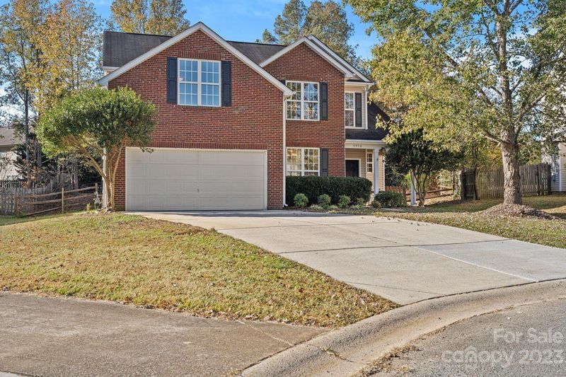 3910 Luthers Rock Ct, Charlotte, NC 28270
